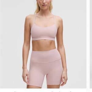 Lululemon Size 8 Flow Y Bra in Nulu